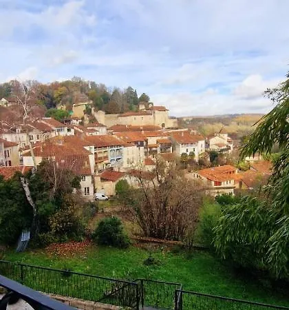 Charming Character With The Views In The Village! Aubeterre-sur-Dronne